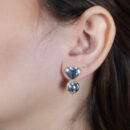 Brinco coração bola prateada