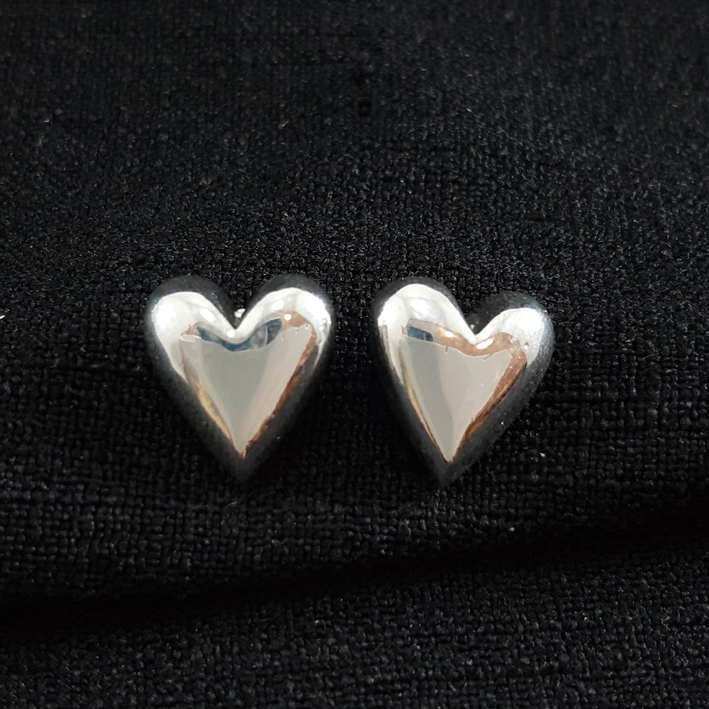 Brinco coração liso