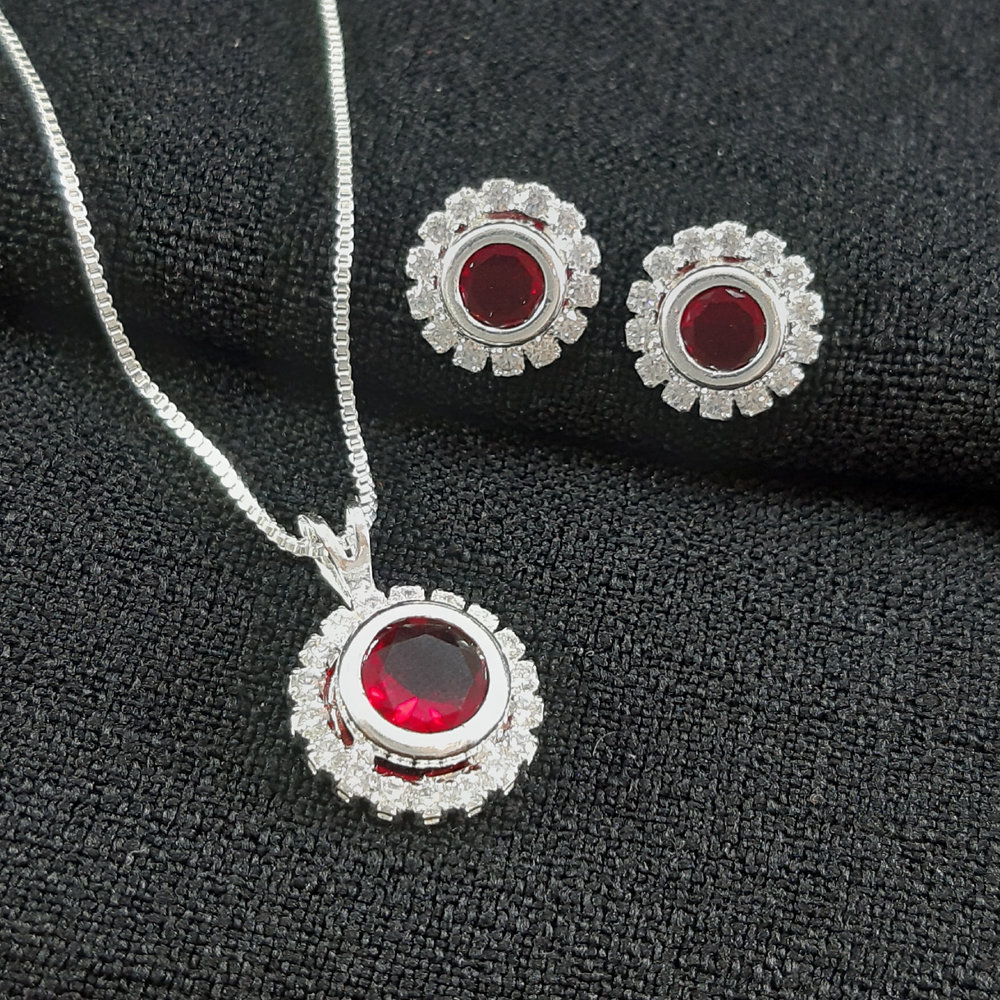 Conjunto redondo cravejado