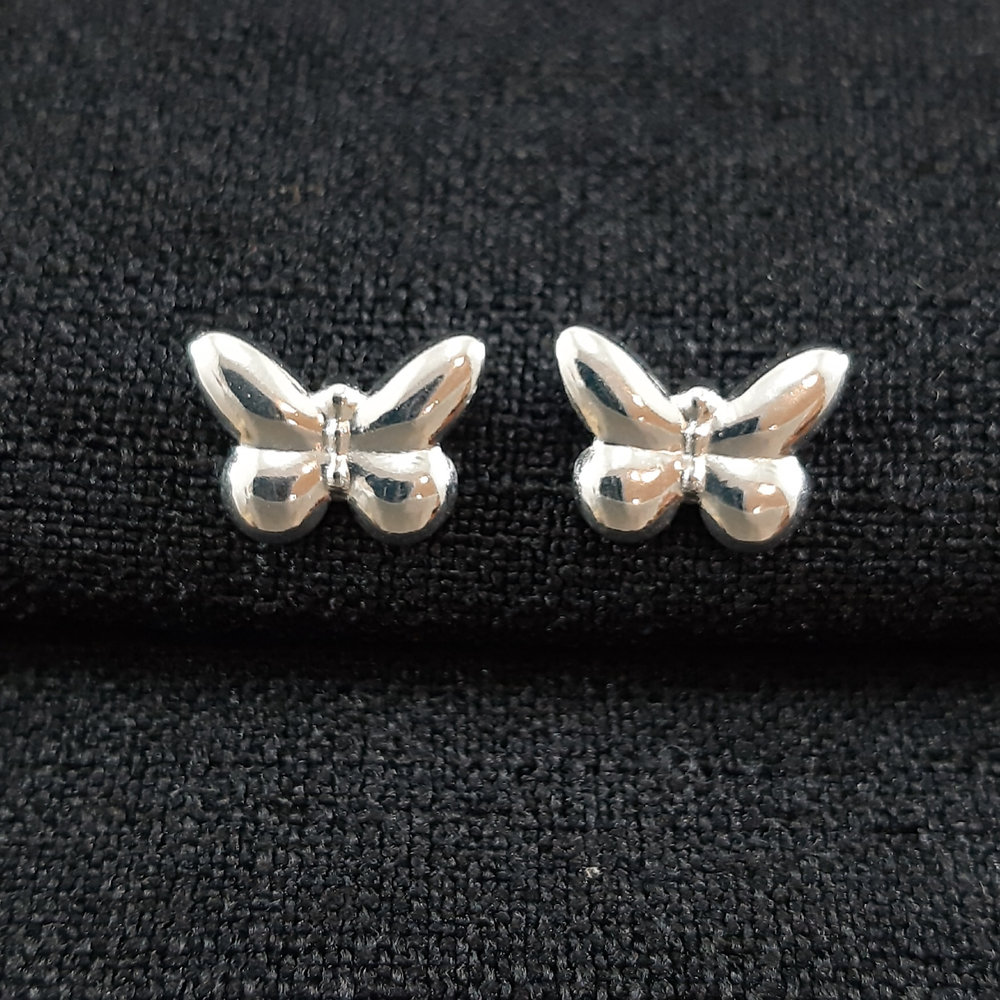 Brinco borboleta lisa prateada