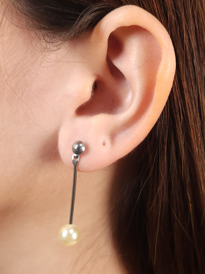 Brinco base círculo com fio pérola pêndulo