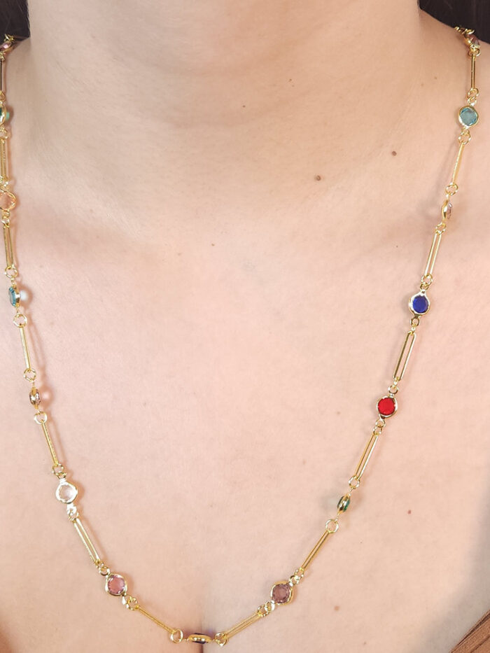 Longuinho com pedras colorida e caninhos vazado