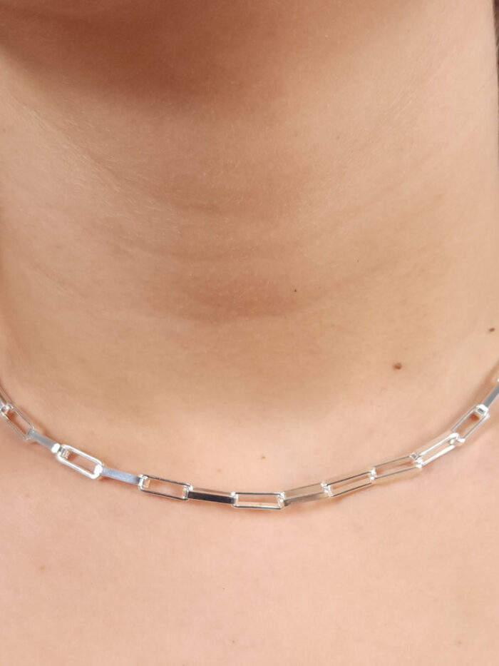 Gargantilha choker elos cartier lisos vazado