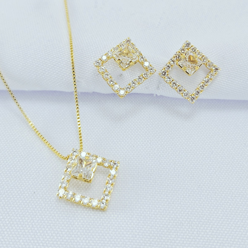 Conjunto formato losango cravejado