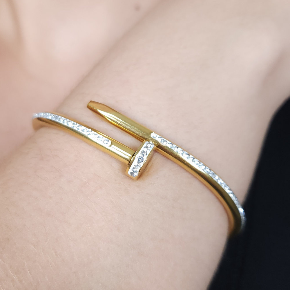 Bracelete prego com pedras cristal