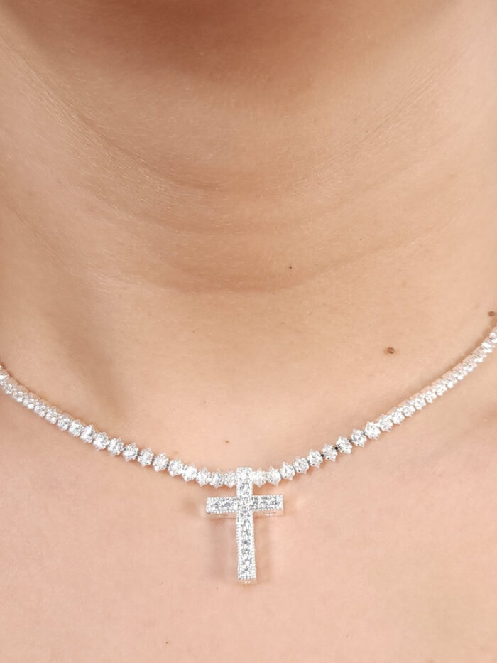 Choker pedras navete com cruz cravejada