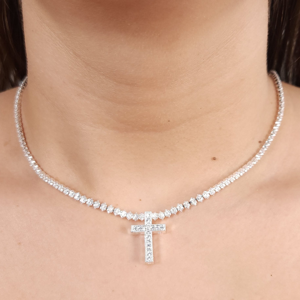 Choker pedras navete com cruz cravejada