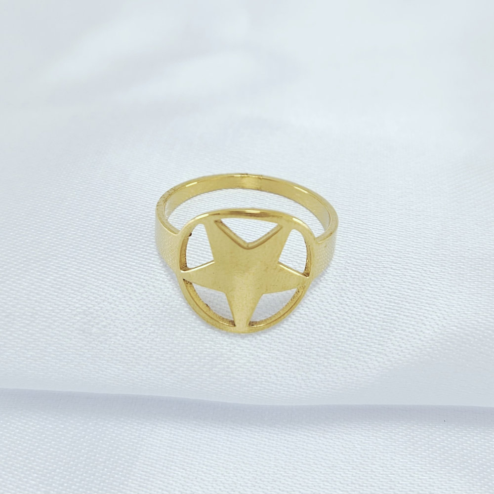 Anel com estrela boleada