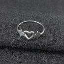 Anel fio bartimento cardíaco com coração vazado