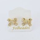 Brinco laço detalhe pedra cristal