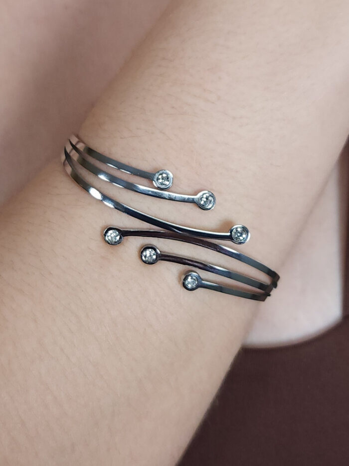 Bracelete com pontos de luz