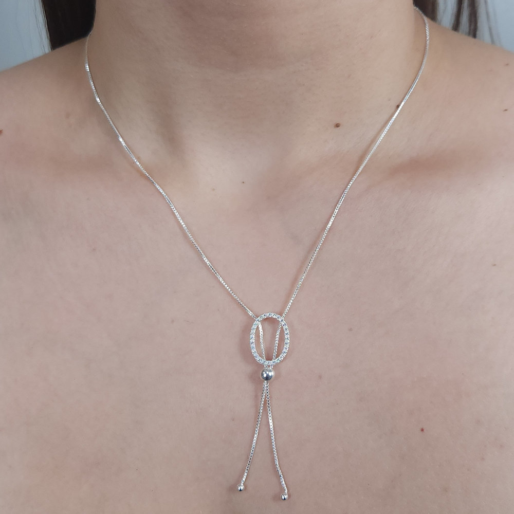 Gargantilha gravatinha oval cravejada