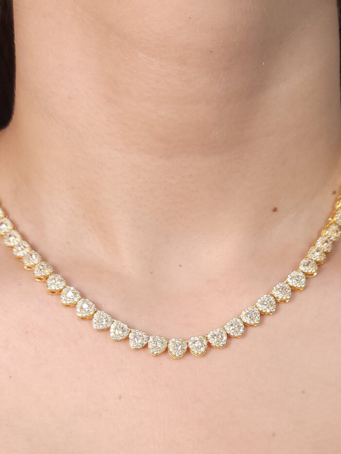 Gargantilha Chocker coração boleado com pedra cristal