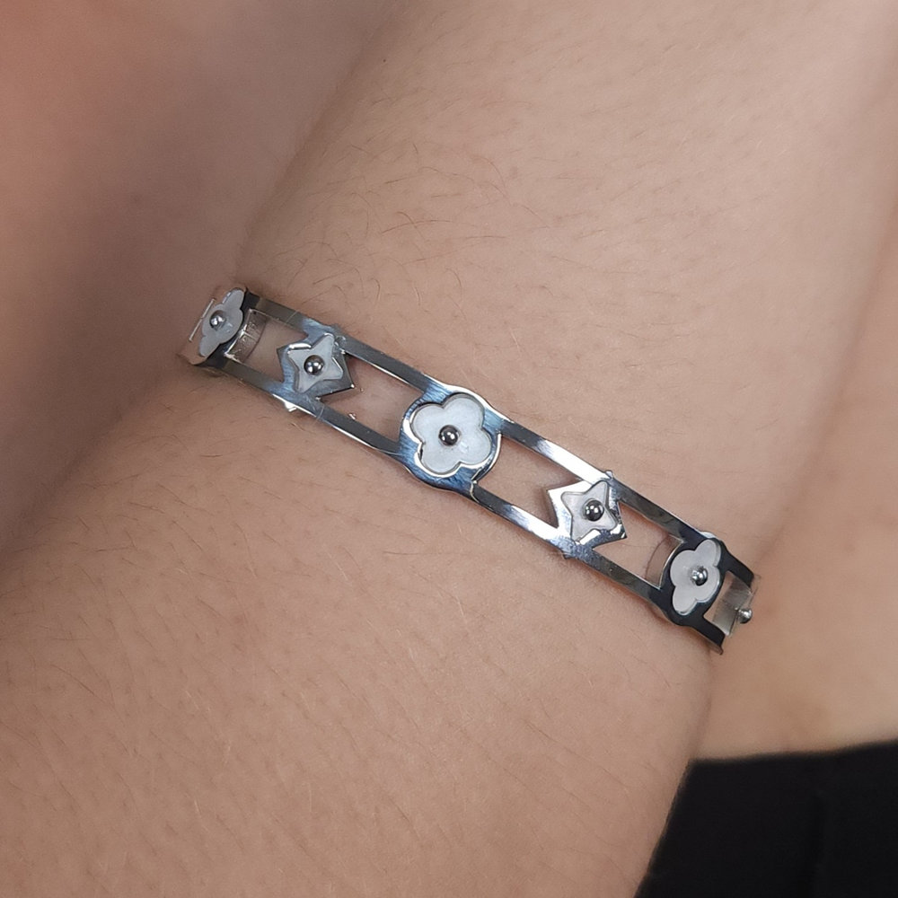 Bracelete trevo vazado - Imagem 3