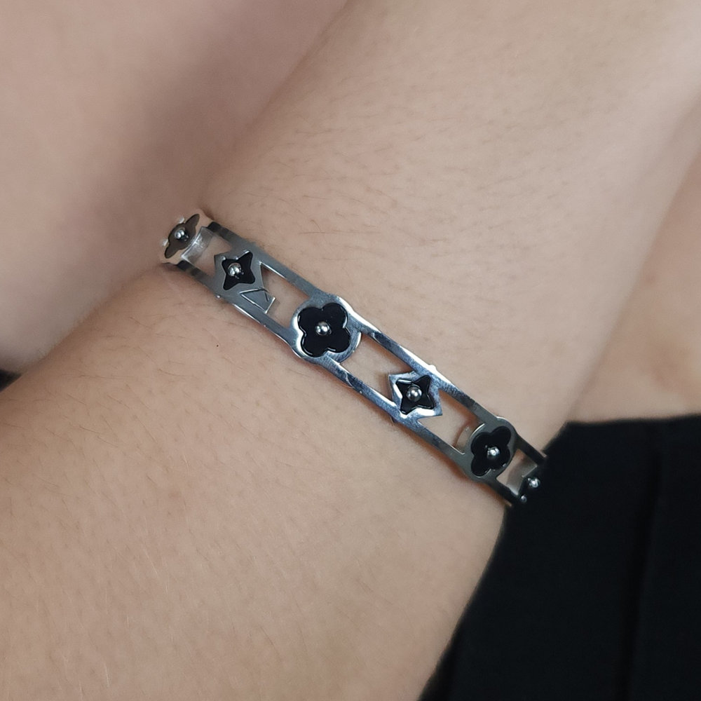 Bracelete trevo vazado - Imagem 2