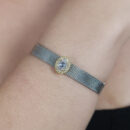 Pulseira estilo relógio pingente oval dourado