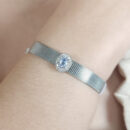 Pulseira estilo relógio pingente oval prateado