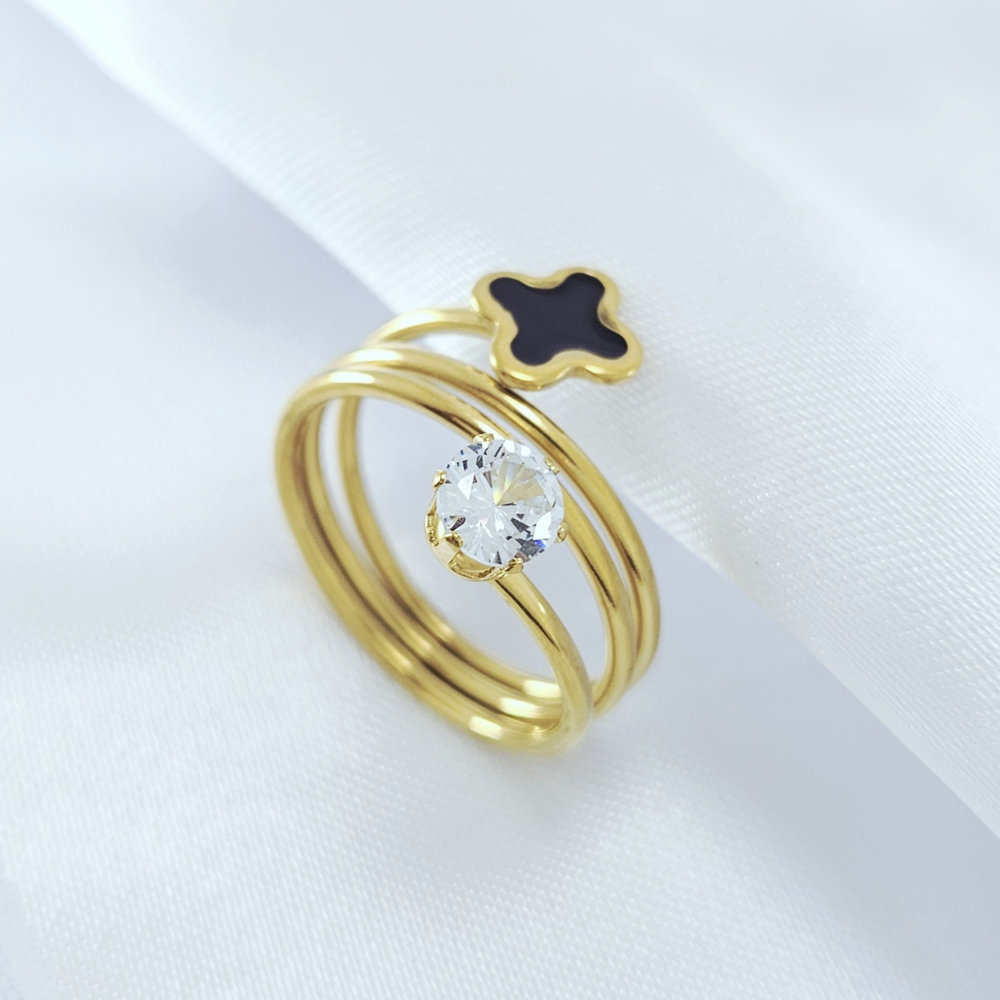 Anel fios lisos com trevo preto e ponto de luz