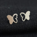 Brinco borboleta vazada e lisa
