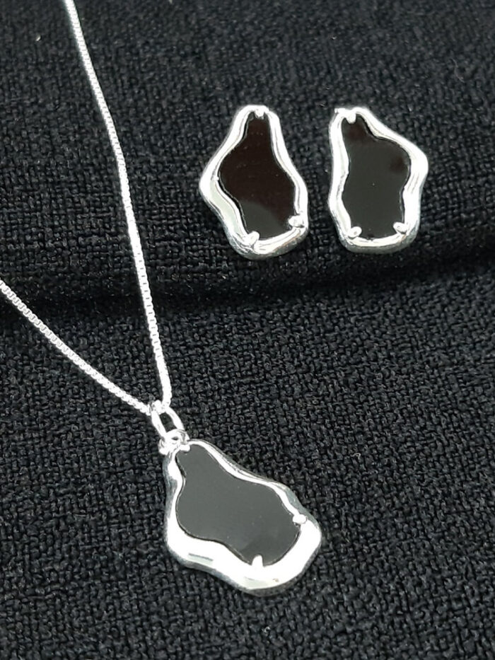 Conjunto orgânico preto esmaltado