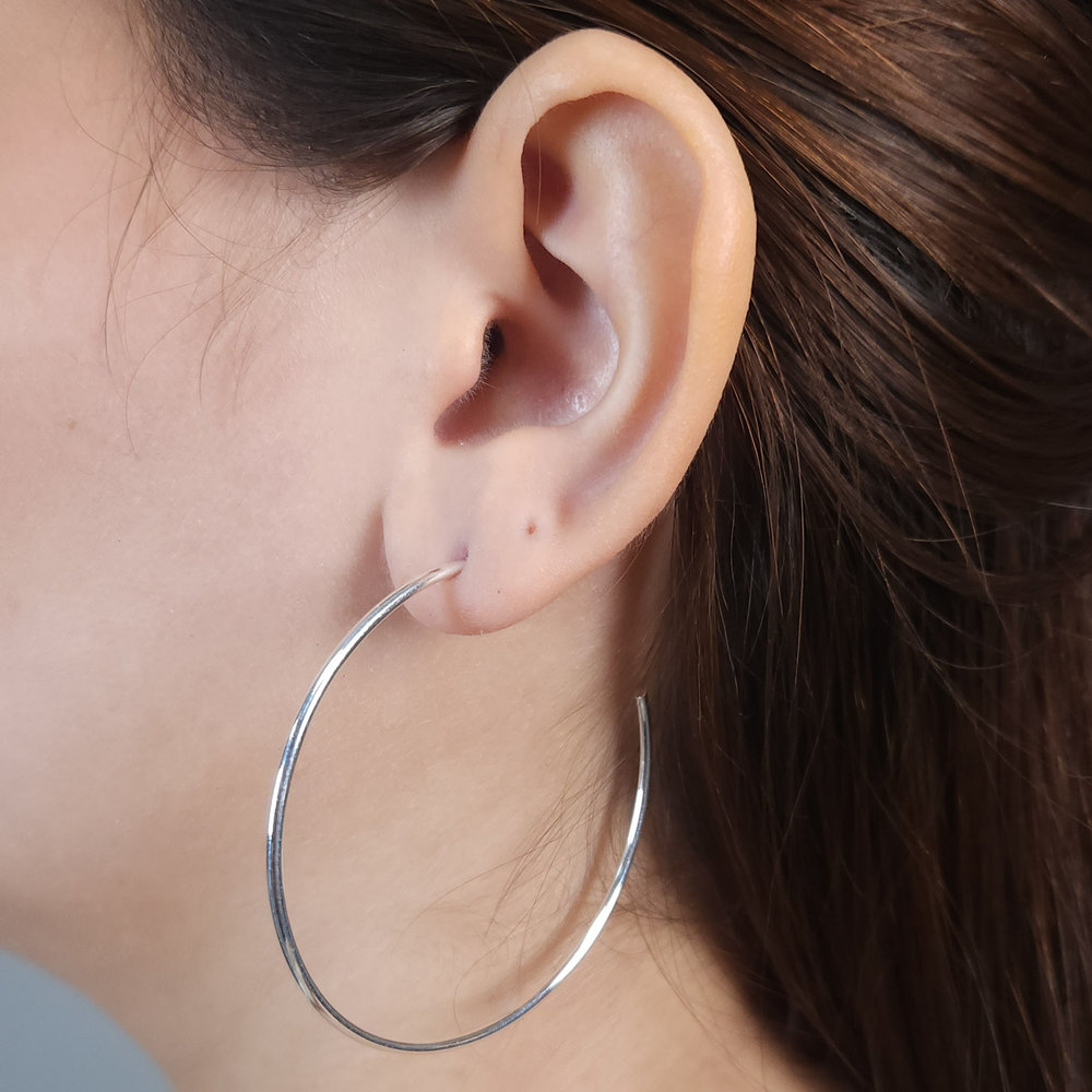 Argola aberta fio liso media