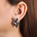 Brinco formato coração duplo