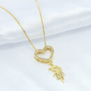 Gargantilha coração cravejado vazado com MENINA