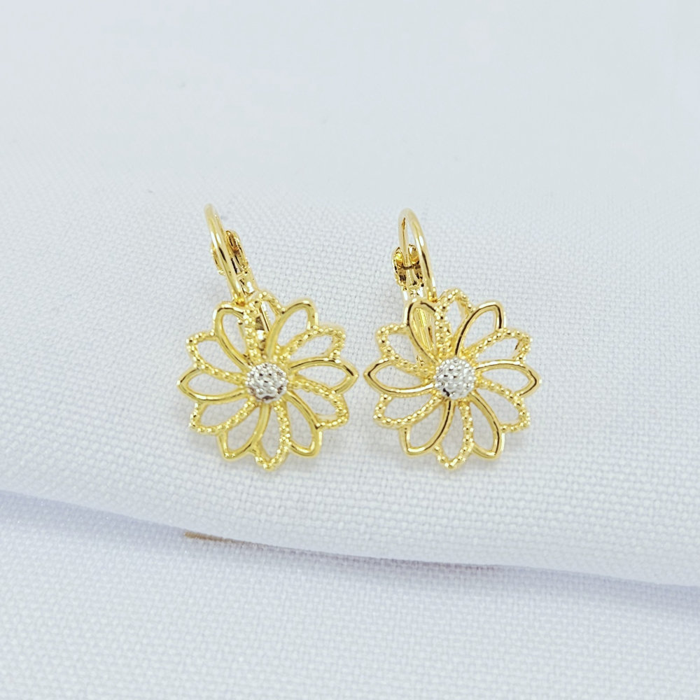 Brinco gancho flor vazado