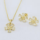 Conjunto flor com zircônia