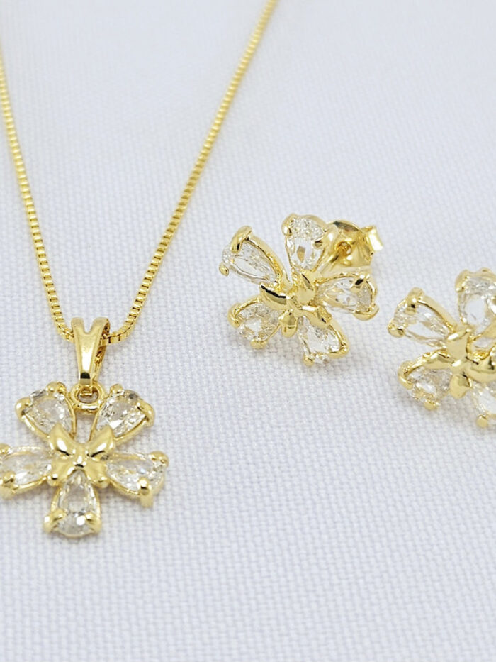 Conjunto flor com zircônia