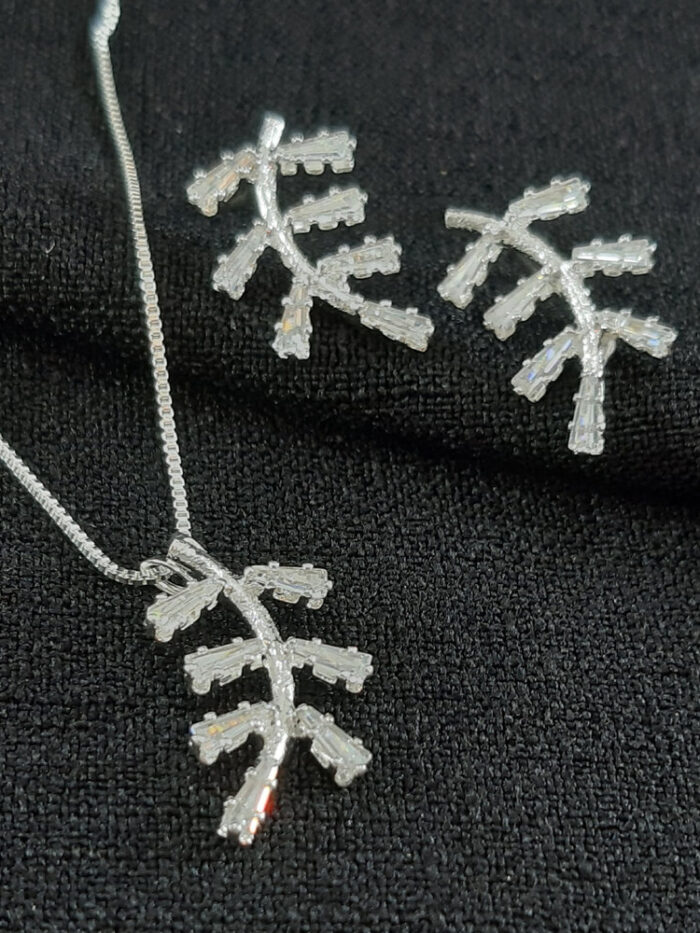 Conjunto Folha com pedra cristal