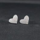 Brinco coração cravejado