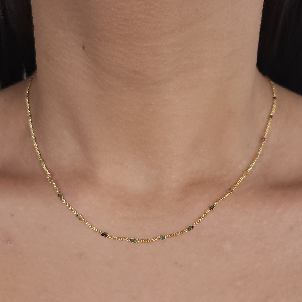 Gargantilha chocker com mini corações chapeado