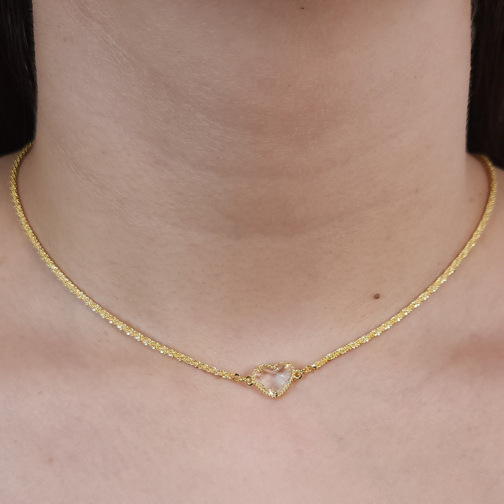 Gargantilha chocker coracão detalhado