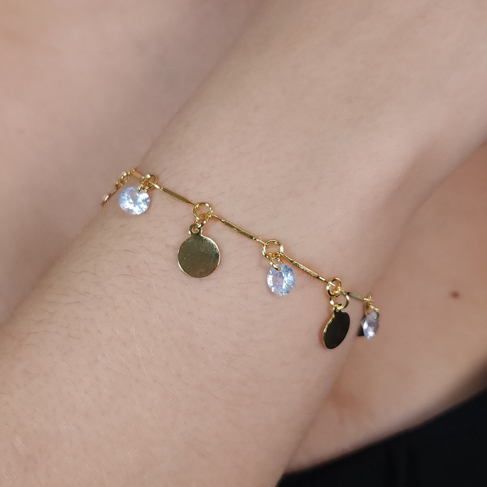 Pulseira cristais e medalhas
