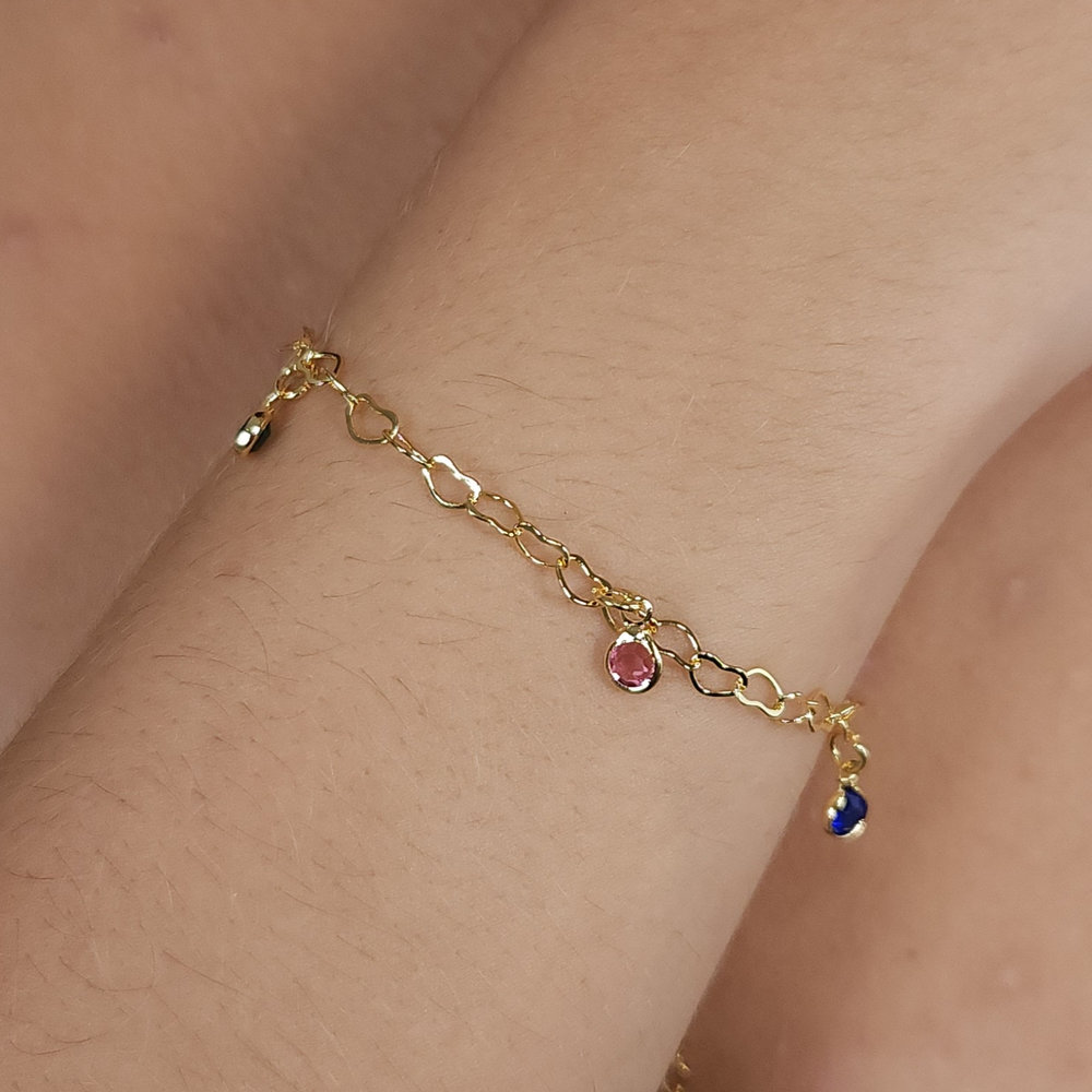 Pulseira com pontos de luz colorido elos coração