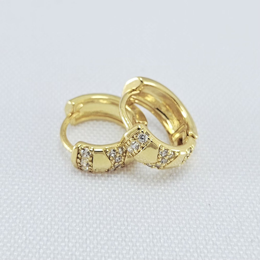 Brinco argola com pedra