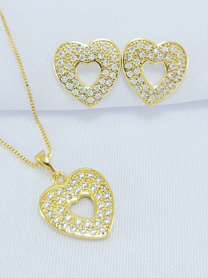 Conjunto coração cravejado