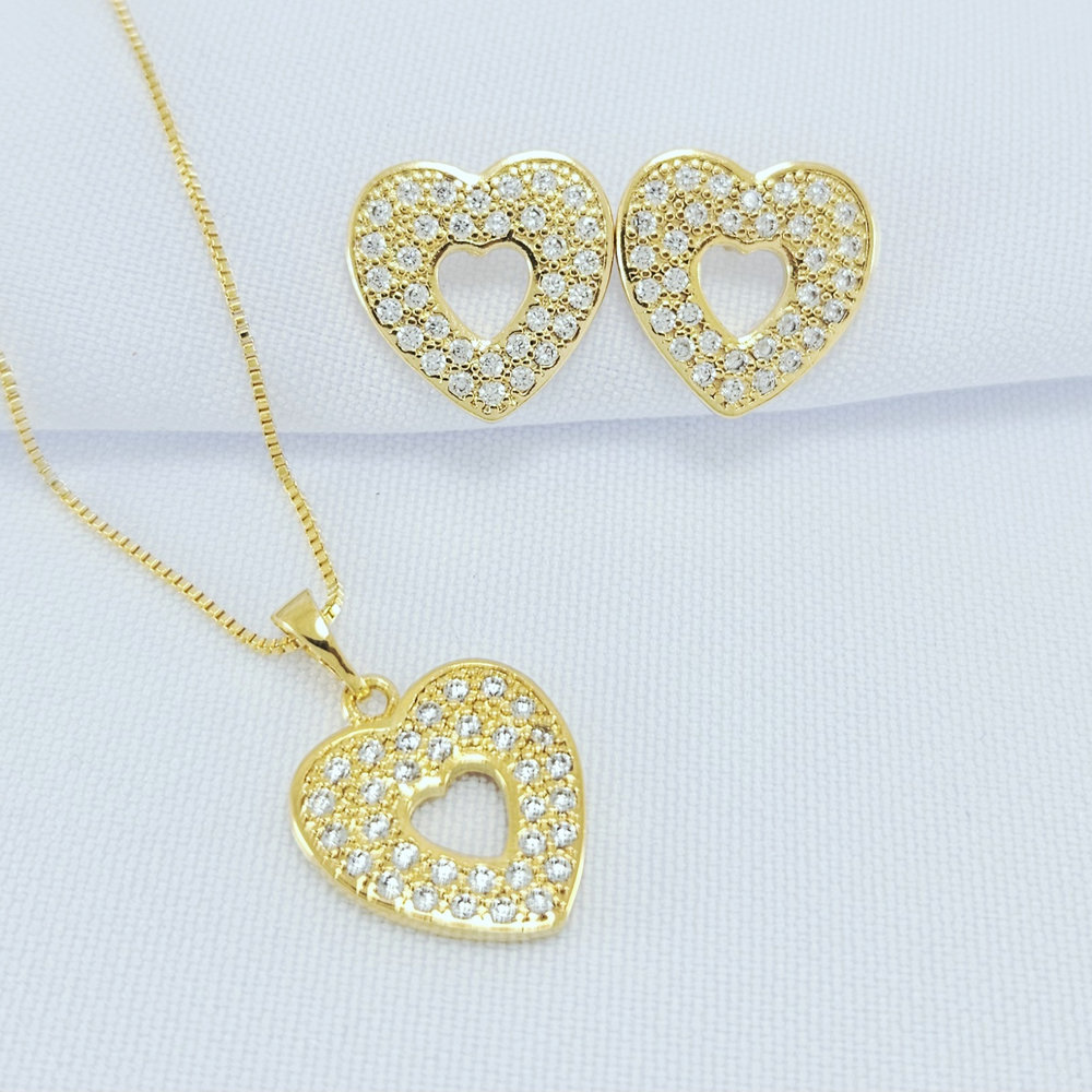 Conjunto coração cravejado