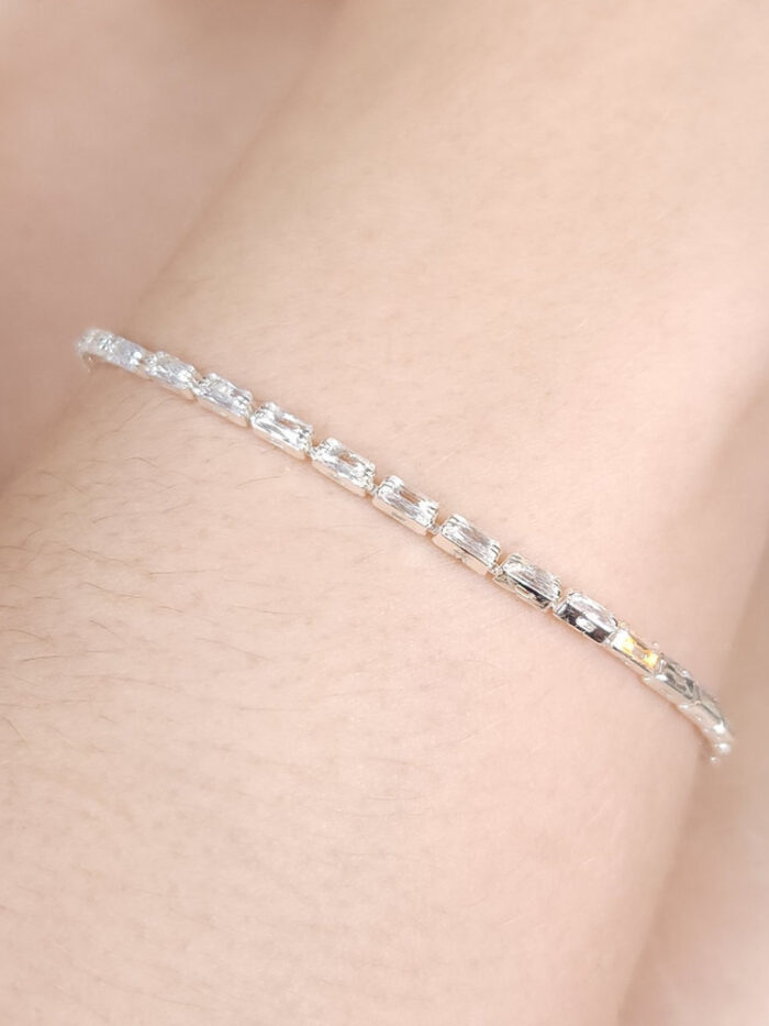 Pulseira fio retangular com zircônias