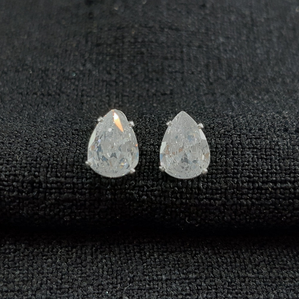 Brinco estilo gota pedra cristal