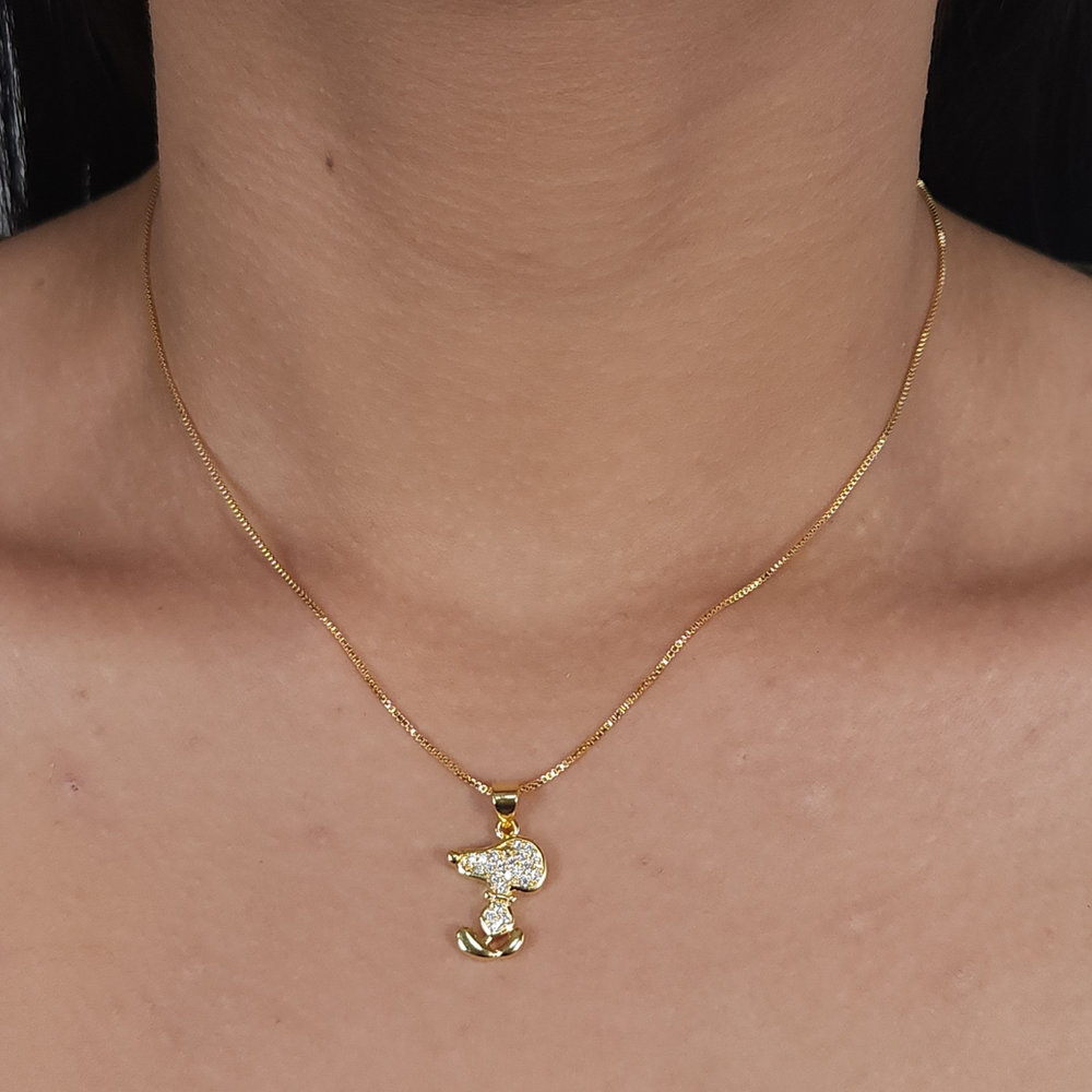 Gargantilha pingente snoopy cravejado