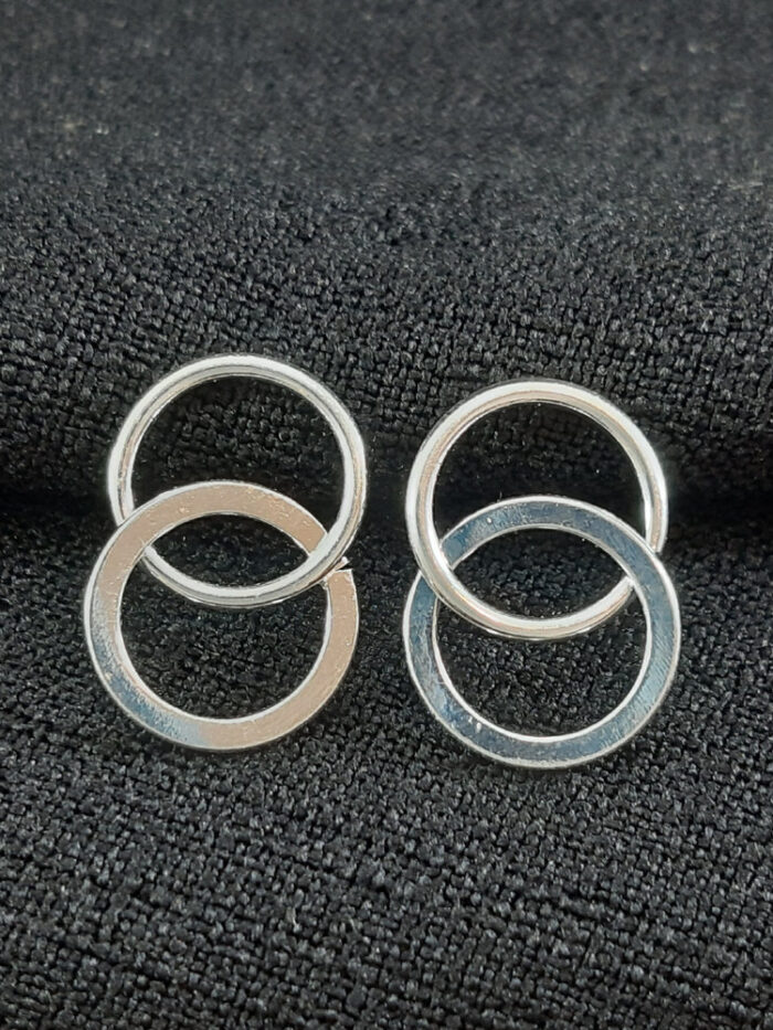 Brinco circulos entrelaçados liso