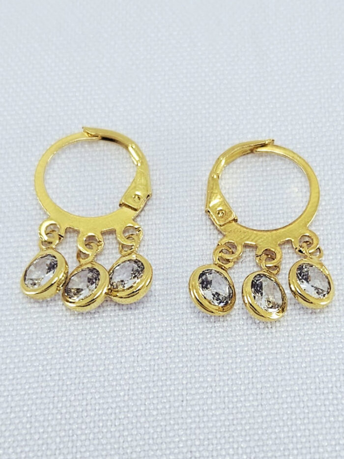 Brinco infantil com três ponto de luz