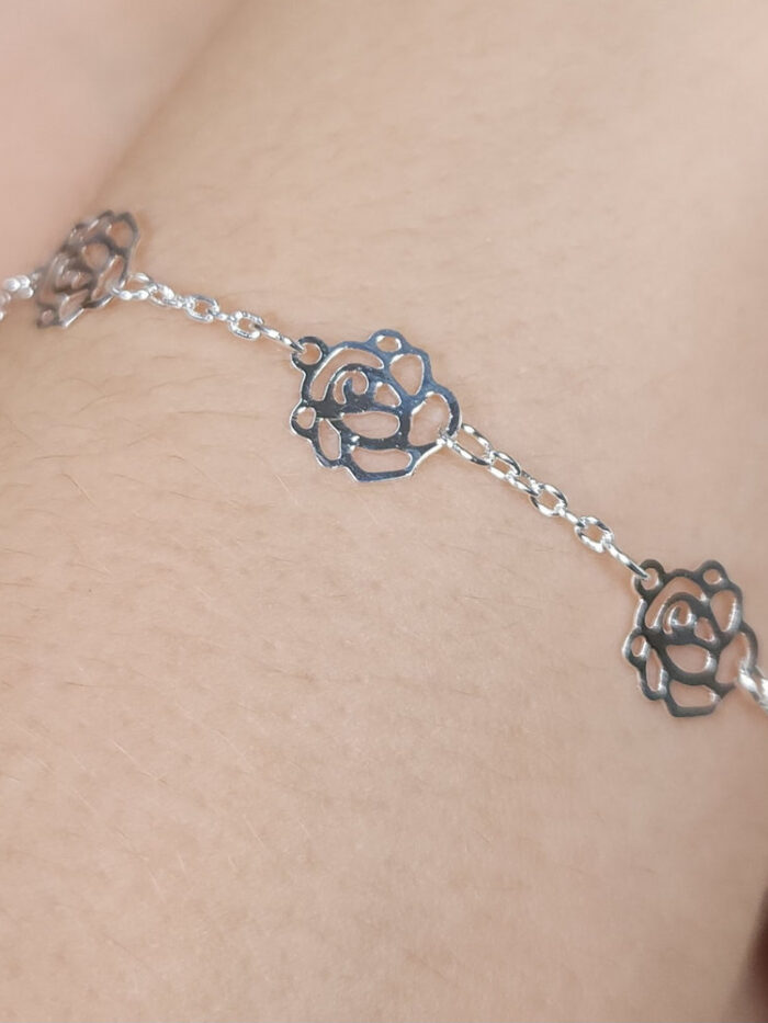 Pulseira folha com detalhe em flores