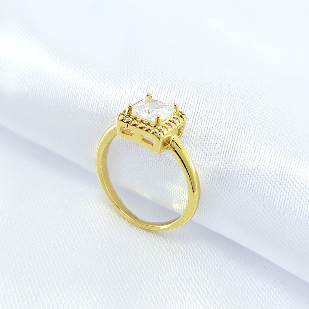 Anel quadrado com pedra cristal borda cravejda - Imagem 2