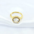 Anel cristal detalhado