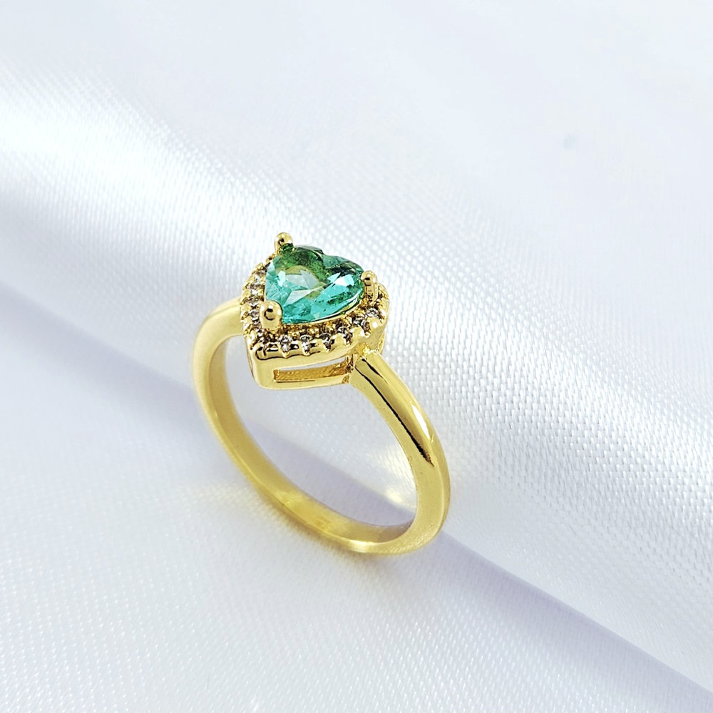 Anel coração com pedra verde claro borda cravejda - Imagem 2