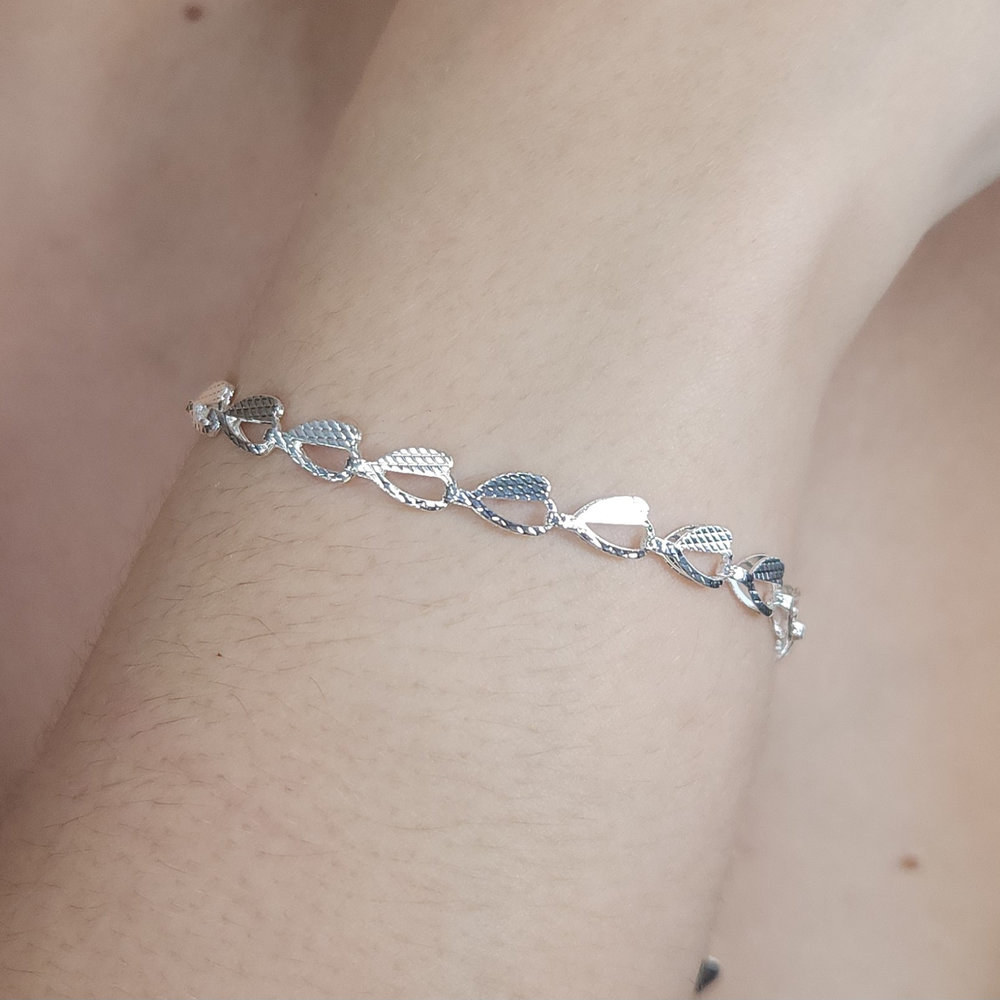 Pulseira elos estilo coração vazado prateado