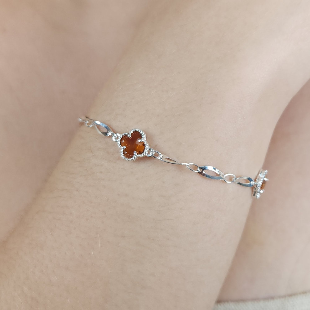 Pulseira trevo com elos torcidos - Imagem 2